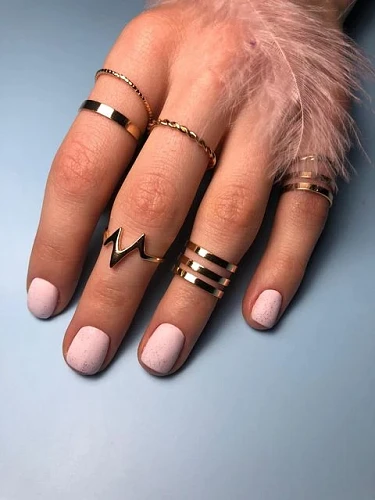 Lina, Manicure