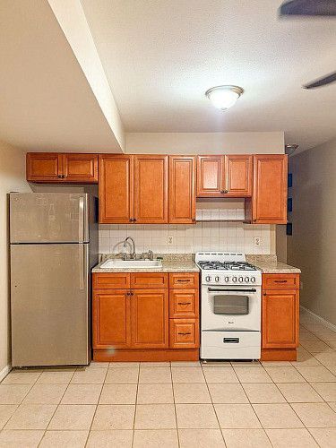 71 Pond St Floor 1, Staten Island, NY 10309