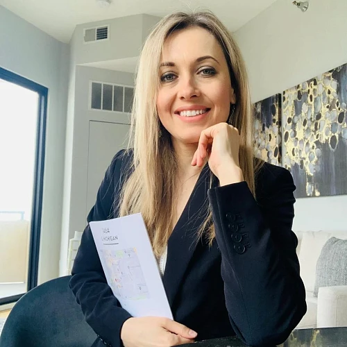 Marina Camenschi, Realtor