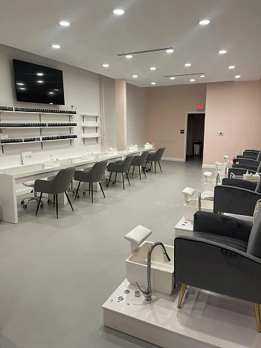 Avra Nail Spa and Salon