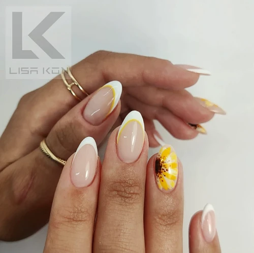 Lisa Kon, Russian Manicure in California