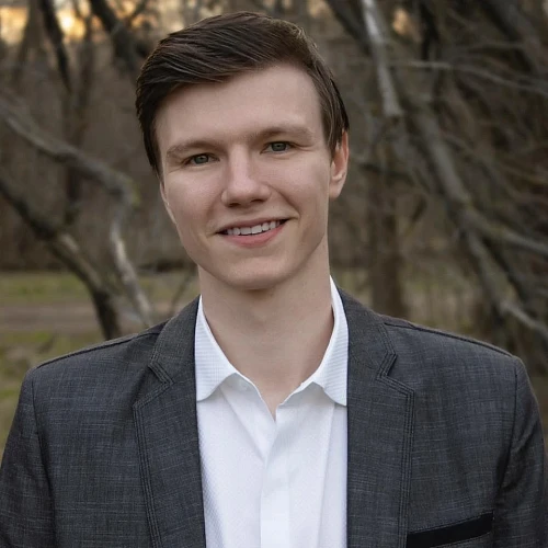 Maks Andronenkov, State Farm Insurance Agent