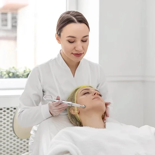 Inna Dyachyshyn, Cosmetologist