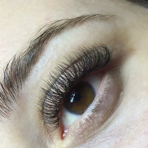 Daria, Eyelash Extensions