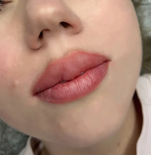 Catherine, Permanent Makeup