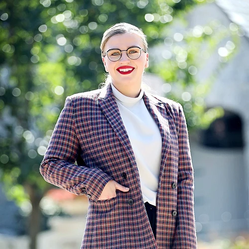 Tetyana Dixon, Real Estate Agent