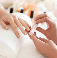 Manicure Artist Frida