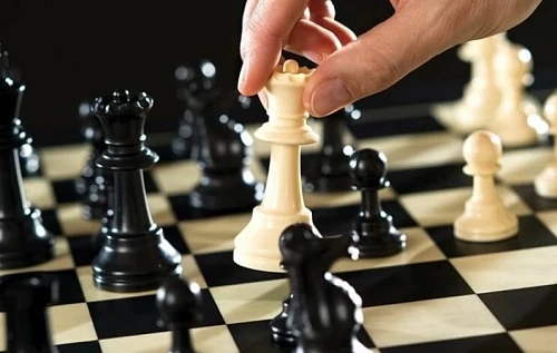 Запрошую всіх, дорослих та дітей хто вміє грати в шахи!
