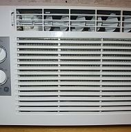 Оконный кондиционер 5,050 BTU – Состояние как новый, полностью почищен!