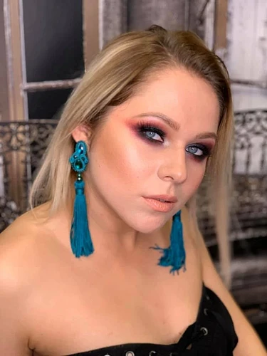 Maryna, Makeup