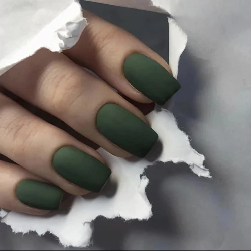 Yana, Nails