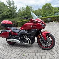 Honda CTX 1300 2014 года выпуска, ограниченная серия, хранилась в гараже, выглядит и ездит как новая.