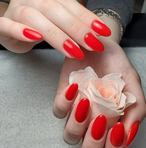 Veiling Nails
