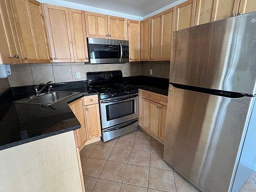 2522 14th Pl, APT 3F, Astoria, NY 11102