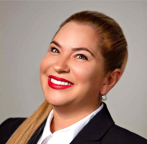 Diana Zakharova, Real Estate Agent