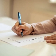 Христина, Допомога в Оформленні Документів