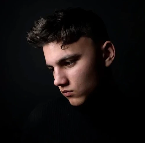 Nazarii Mykhailiuk, Barber