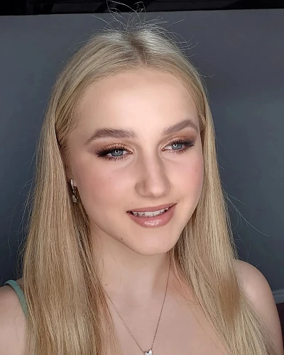 Lilia, Make-up Artist