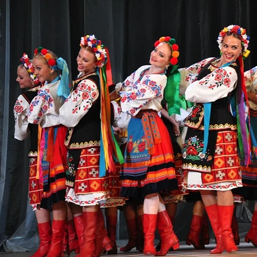 Марія, Народні танці