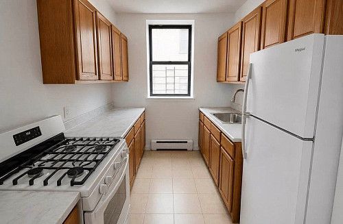1310 Sheridan Ave, APT 3A, 1310 Sheridan Ave, Bronx, NY 10456