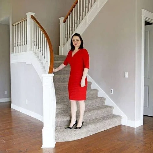 Sneshana Kisser, Real Estate Broker