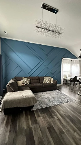 Andrii, Interior Trim