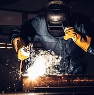 ⁨Viktor Khomich⁩, Welder